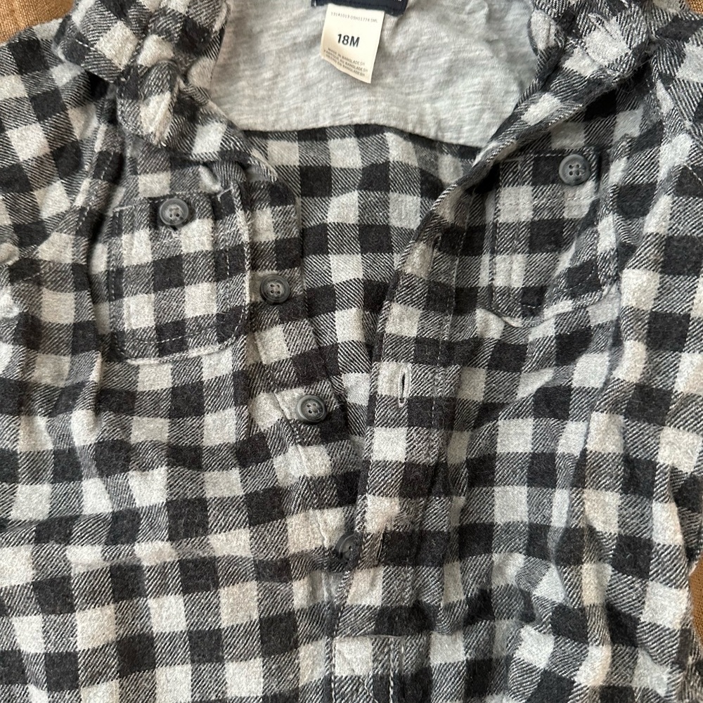 Oshkosh cozy long sleeve onesie - Picture 2 of 3